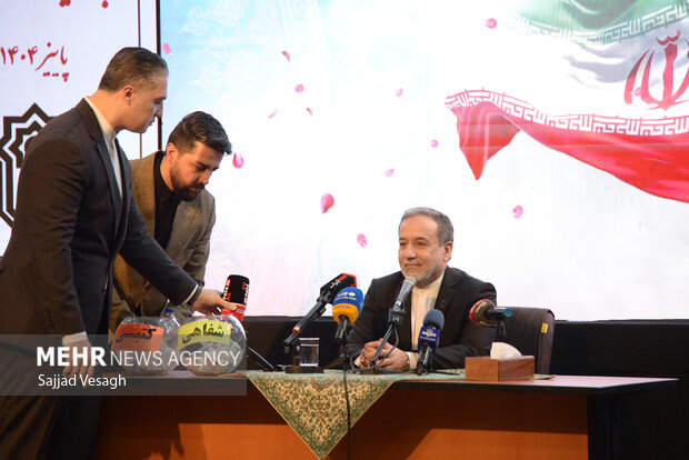 حضور وزیر امور خارجه در دانشگاه بوعلی