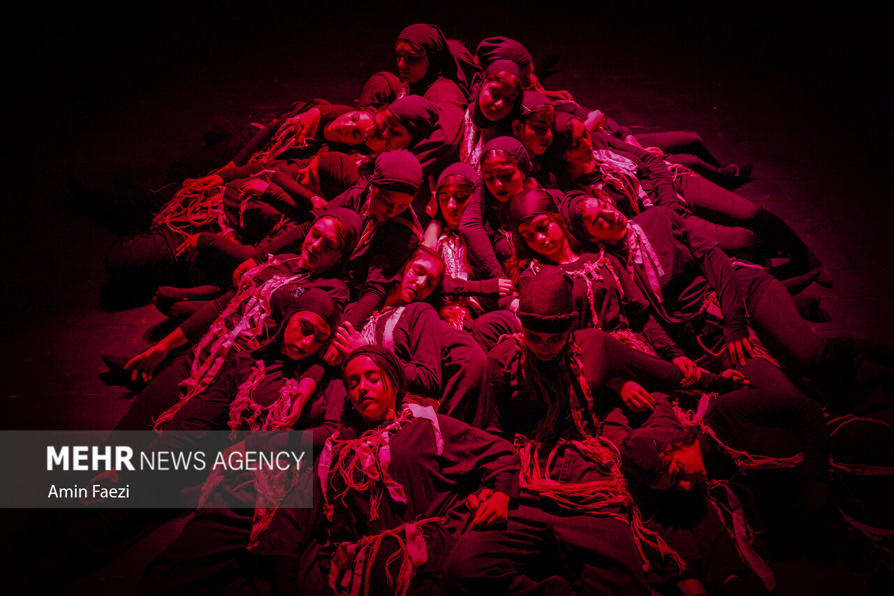 احمدی: تئاتر «شیطان پلک نمیزند» از دل پروندههای جنایی بیرون آمده است