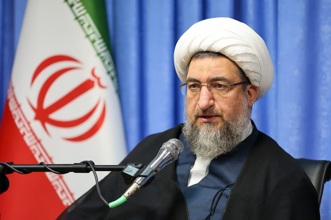 امام جمعه تبریز: پیشرفت کشور مهمترین پاسخ به خون رهبر شهید است امام جمعه تبریز: پیشرفت کشور مهمترین پاسخ به خون رهبر شهید است