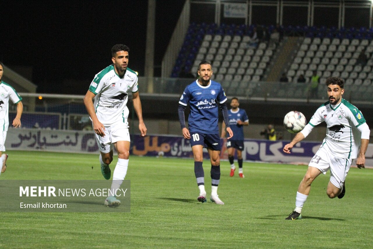 تساوی بی ثمر ذوب آهن و خیبر در هفته یازدهم لیگ برتر فوتبال