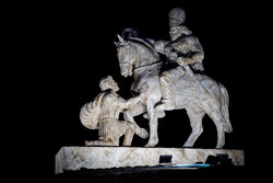 پویشی برای هویت یابی و همبستگی ملی؛ دوباره مقابل ایران زانو می زنید