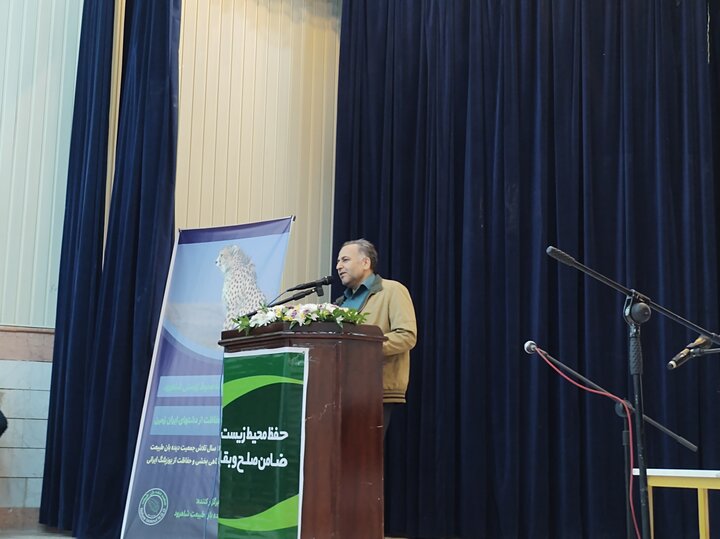 حسینی‌نژاد: «طرح‌های مدیریتی» کلید نجات یوزپلنگ آسیایی از انقراض است