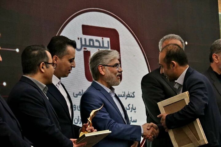 پارک علم و فناوری استان سمنان در صدر جایزه ملی «دو گیان»