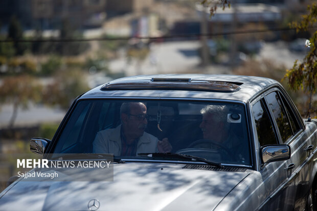 همایش خودروهای کلاسیک در همدان