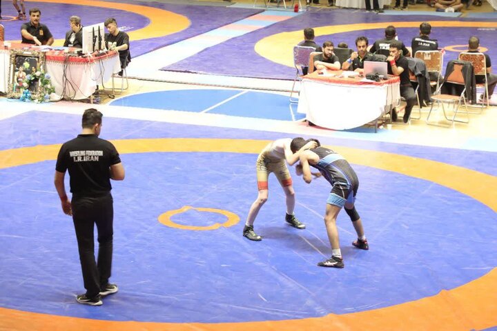 بزرگترین فستیوال کشتی کردستان در سنندج برگزار شد
