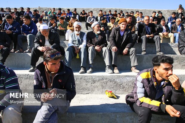کورس اسبدوانی پاییزه روستای باغلق