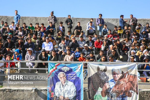 کورس اسبدوانی پاییزه روستای باغلق