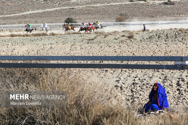 کورس اسبدوانی پاییزه روستای باغلق