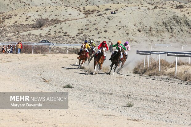 کورس اسبدوانی پاییزه روستای باغلق