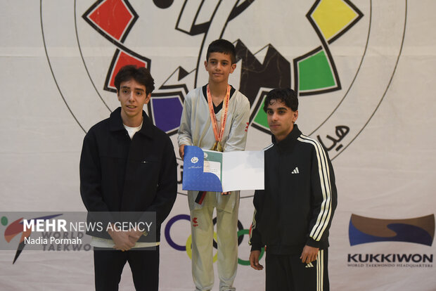 اختتامیه لیگ و تجلیل از مدال آوران جهانی و آسیایی