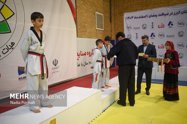 اختتامیه لیگ و تجلیل از مدال آوران جهانی و آسیایی