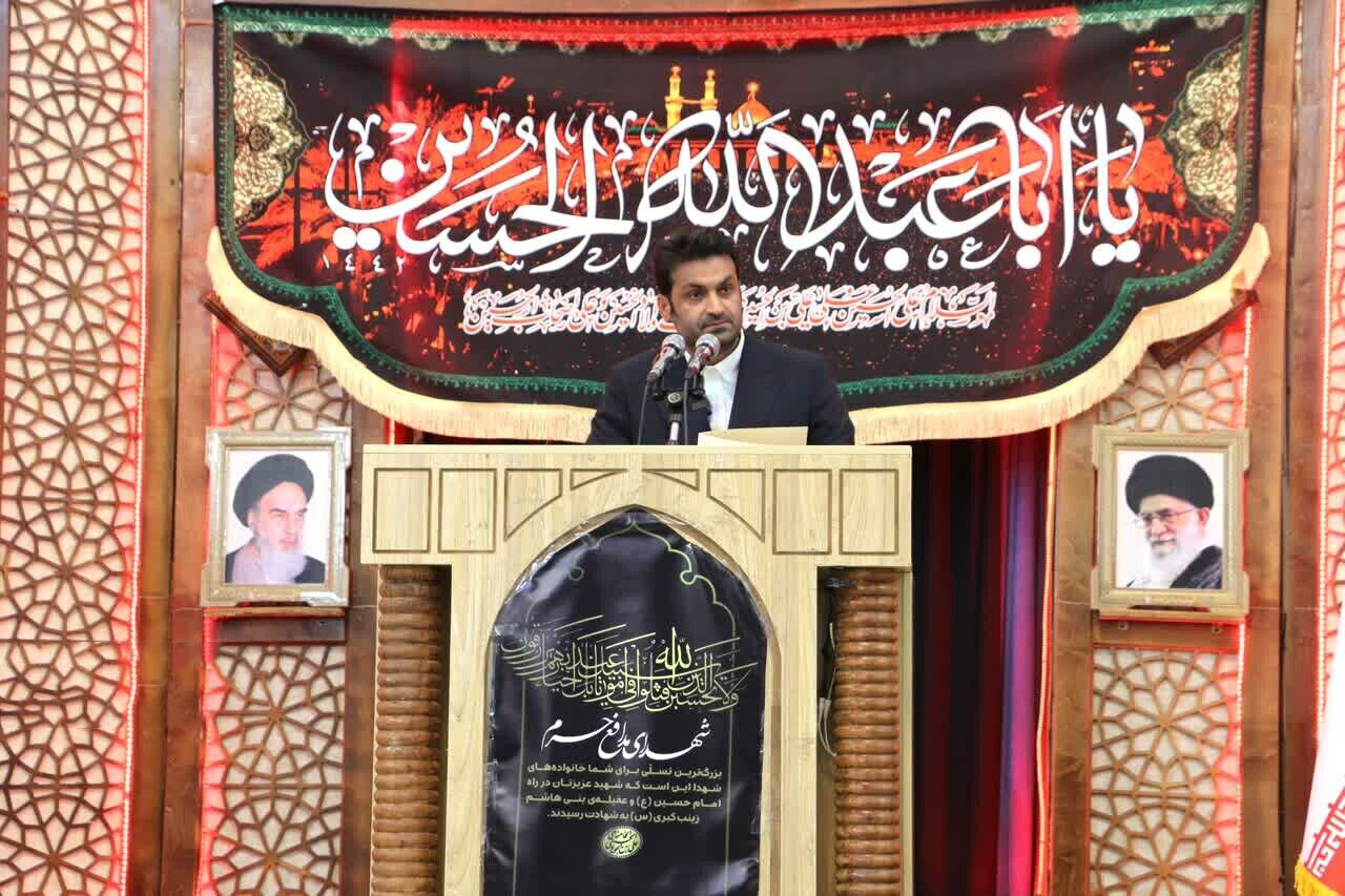 رنجبر: فارس درخشانترین جلوه همزیستی ایمان و هنر است رنجبر: فارس درخشانترین جلوه همزیستی ایمان و هنر است