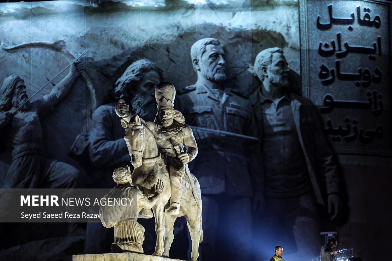 ایران ایستاده است؛ جهان دوباره زانو خواهد زد