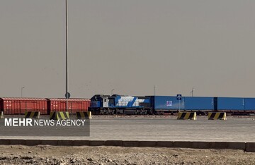 Rusya'dan yola çıkan ilk yük treni Tahran'a ulaştı