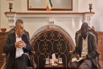 إيران تعلن استعدادها للتعاون المعدني مع حكومة كينيا