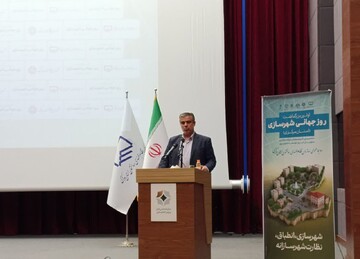 استاندار مرکزی: ۲۰ درصد اهداف طرح‌های جامع و تفصیلی اراک محقق شده است