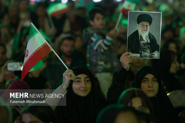 اختتامیه پویش «در مقابل ایران دوباره زانو می‌زنید»