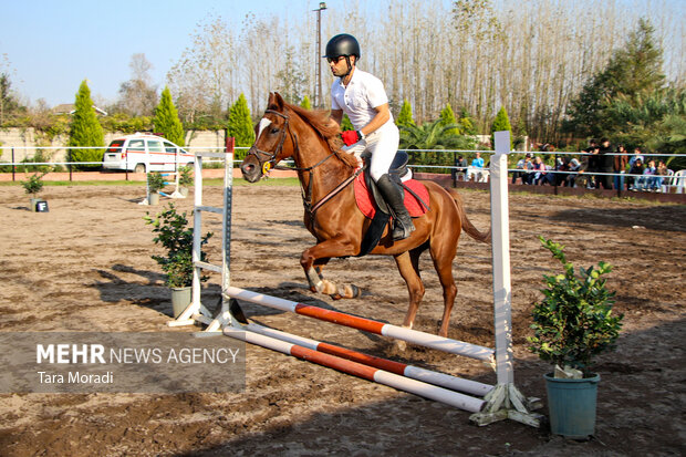 دششمین مسابقات قهرمانی پرش با اسب استان گیلان