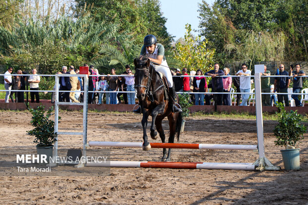 دششمین مسابقات قهرمانی پرش با اسب استان گیلان