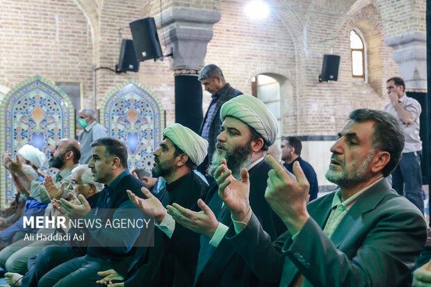 بازدید و زیارت رئیس سازمان تبلیغات اسلامی از امام زاده یحیی (ع) تهران