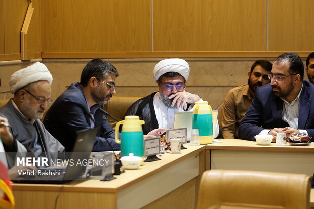 کمیسیون تخصصی همایش «ما و غرب در آرا و اندیشه آیت‌الله خامنه‌ای»