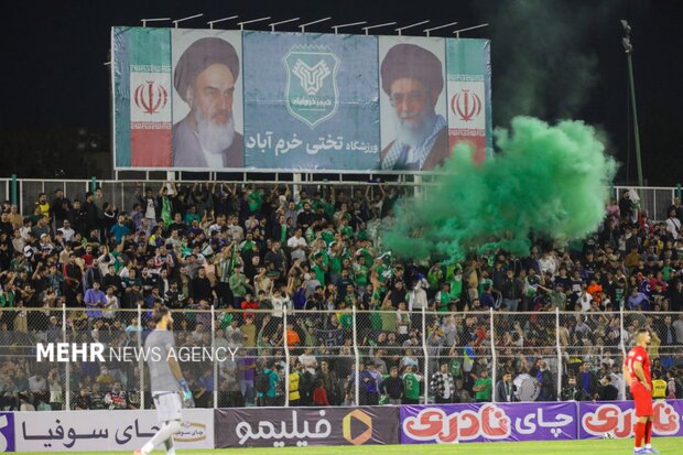 لیگ برتر فوتبال - خیبر خرم‌آباد و تراکتور تبریز