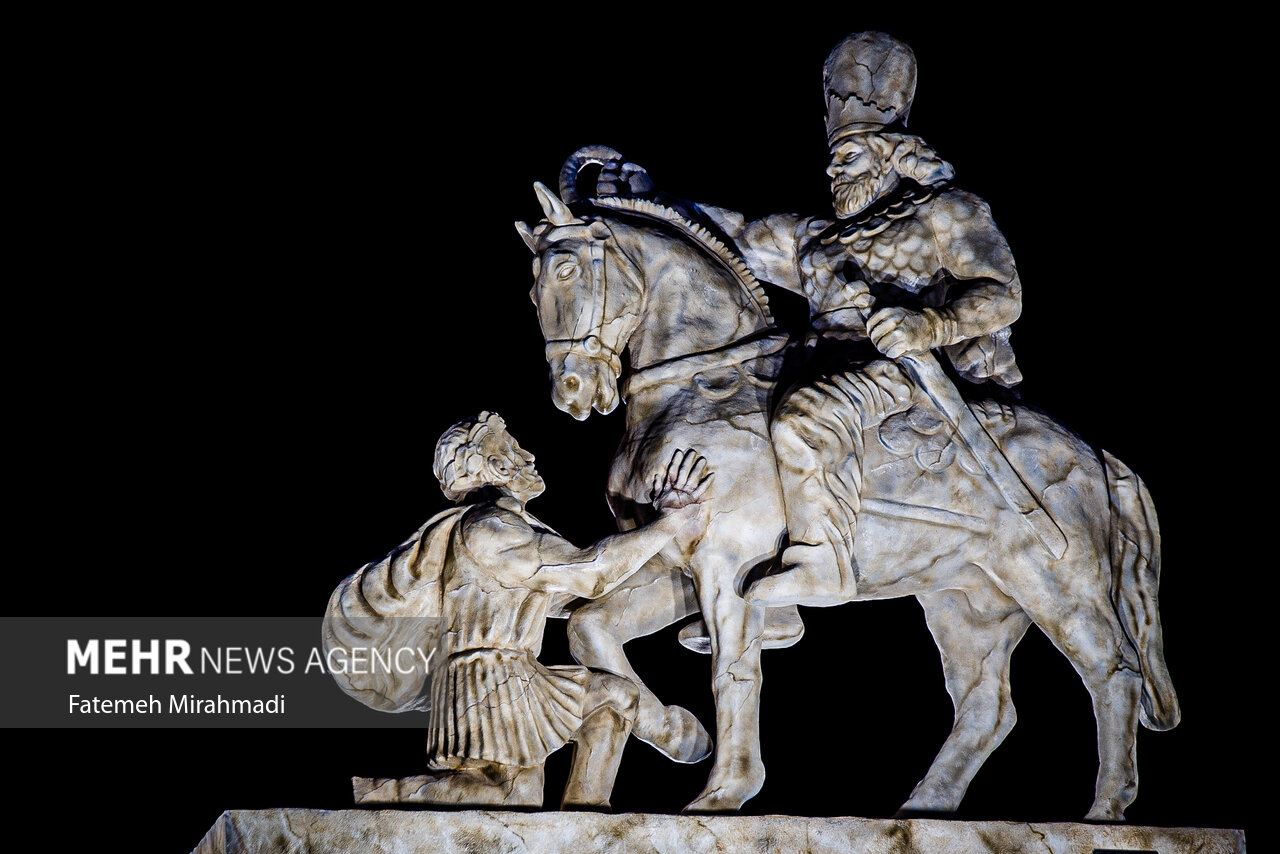 پویش «دوباره در برابر ایران زانو میزنید»؛ بازخوانی تاریخ و انسجام ملی