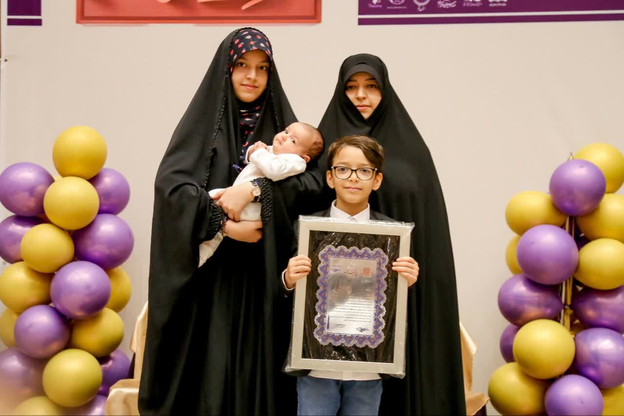 روایتی از آسیب فرهنگی رسانه های غربی به حجاب و جایگاه زن