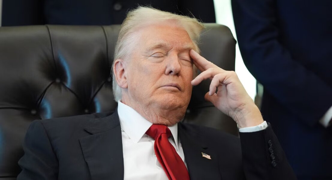 چرت زدن ترامپ در نشست کاخ سفید، دستمایه طنز فرماندار کالیفرنیا شد