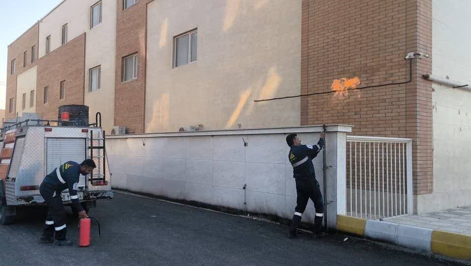 مانور اطفای حریق در گناوه برگزار شد