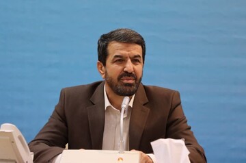 استاندار همدان بر نوسازی ناوگان ون‌های شهری تأکید کرد