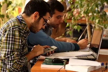 اینترنت اساتید دانشگاه و فعالین علمی و اقتصادی باید بدون فیلتر باشد