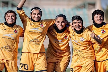 خاتون بم با برتری پرگل برابر ملوان در صدر ماند