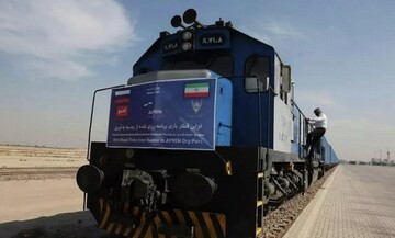 Rusya'dan yola çıkan ilk yük treni Tahran'a ulaştı