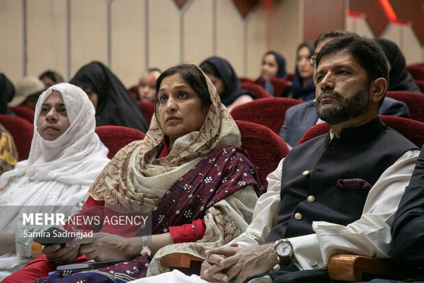 نشست بزرگداشت علامه اقبال