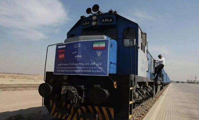 Rusya'dan yola çıkan ilk yük treni Tahran'a ulaştı