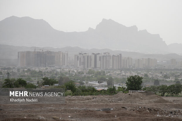 هوای خاکستری شهر