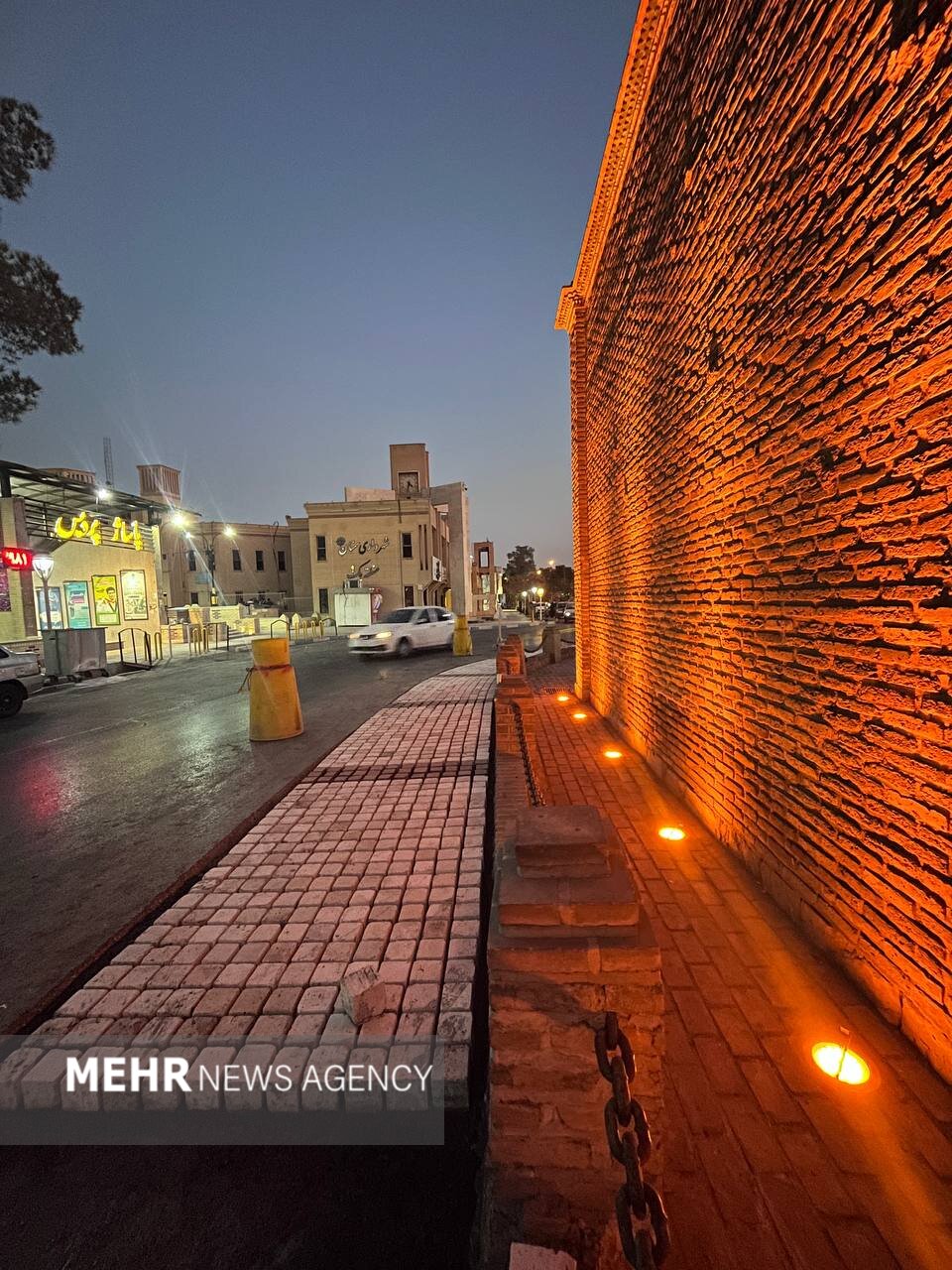 طرح سنگفرش و آرامسازی میدان ارگ سمنان اجرا شد؛ احیای هویت شهری