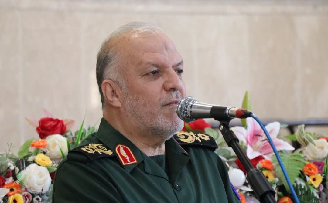 برگزاری ۲۸۰۰ برنامه به مناسبت هفته بسیج در استان اصفهان برگزاری ۲۸۰۰ برنامه به مناسبت هفته بسیج در استان اصفهان