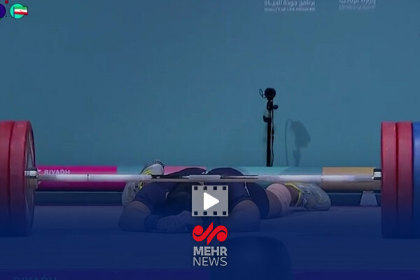 ناراحتی شدید حافظ قشقایی پس از عدم مهار وزنه ۱۷۱ کیلوگرم