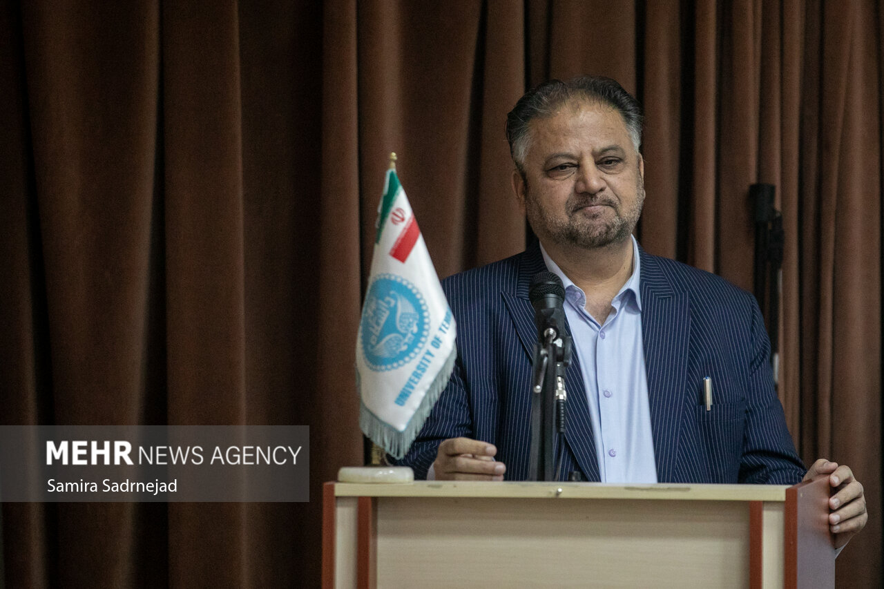 اقبال پایداری و بقای ایران را از الطاف الهی میشمارد