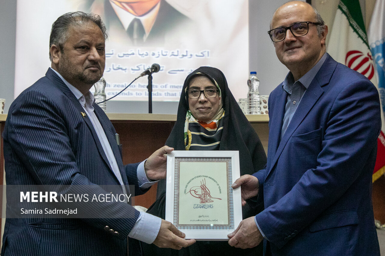 اقبال پایداری و بقای ایران را از الطاف الهی میشمارد