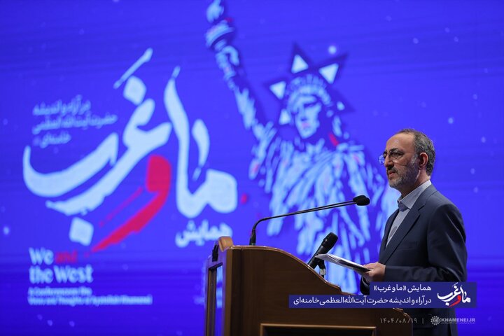 اسحاقی: برای شناخت منظومه فکری رهبر انقلاب باید تلاش علمی شود