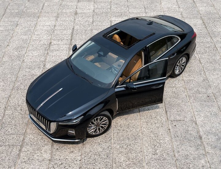 هونگچی H۵ با قیمت قطعی و تحویل فوری به فروش میرسد