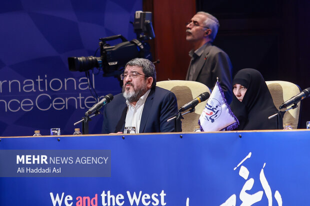 اختتامیه «همایش ما و غرب در آراء و اندیشه‌های حضرت آیت الله العظمی خامنه‌ای»