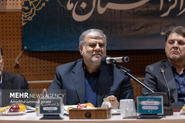 نشست شهرداران مراکز استان‌های کشور در قم