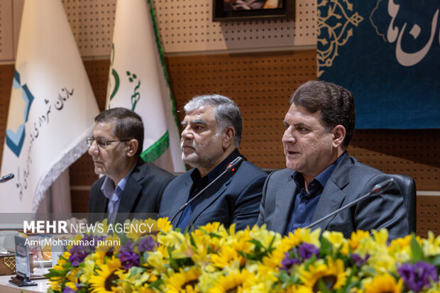 نشست شهرداران مراکز استان‌های کشور در قم