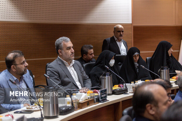 نشست شهرداران مراکز استان‌های کشور در قم