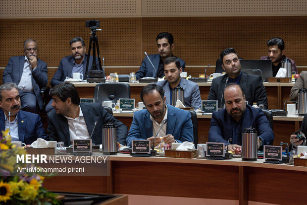 نشست شهرداران مراکز استان‌های کشور در قم