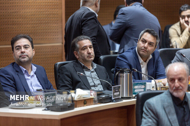 نشست شهرداران مراکز استان‌های کشور در قم